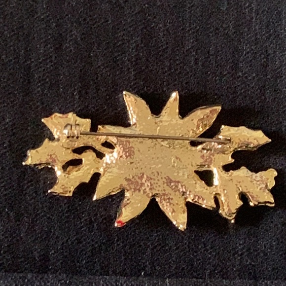 Gold Tone Enamel Christmas Holiday Poinsettia Brooch - Picture 2 of 3